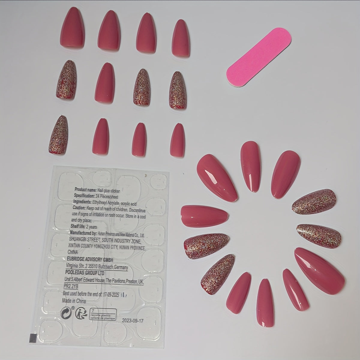 Medium Almond in Peach Pink with Glitter Accent Nails