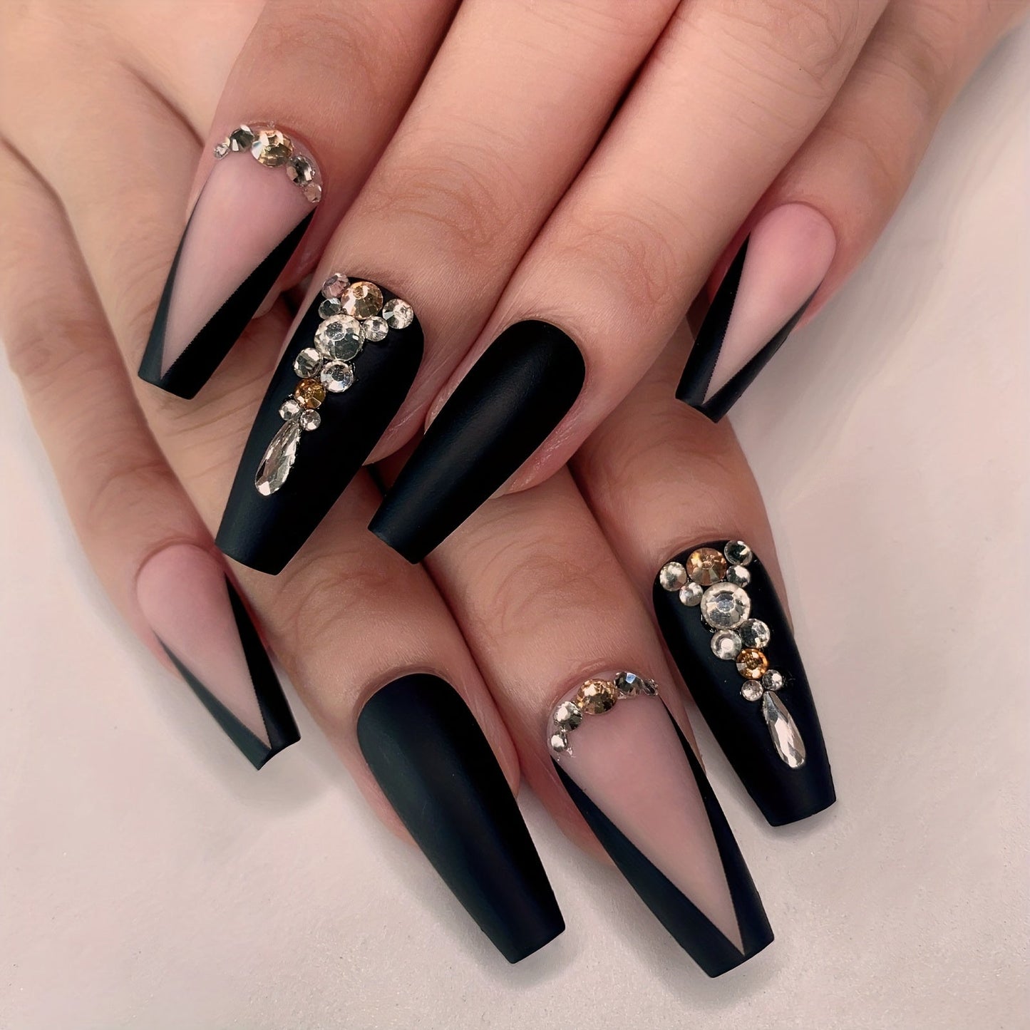 Long Luxury Rhinestone Fake Nails β Black French Tips