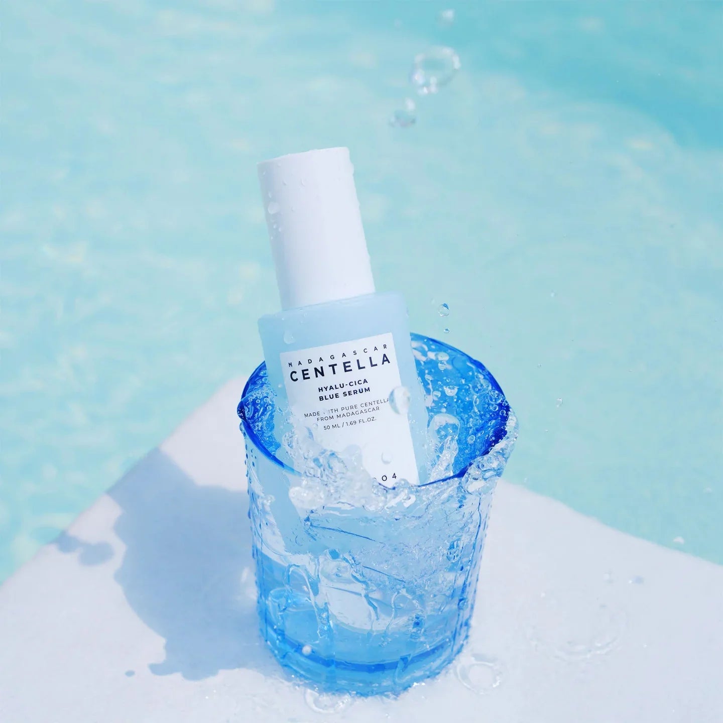 Skin1004 - Madagascar Centella Hyalu-Cica Blue Serum